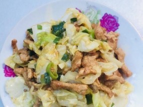 品味美味，尽显独特——以莲花白的烹饪技巧（探寻莲花白的烹调之道）