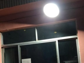 手机拍照如何避免拍到屏幕？有哪些技巧？