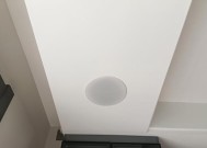 电视吊顶小音箱使用步骤是什么？