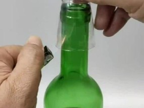 拍照瓶子粘手机上怎么办？如何解决瓶子粘在手机上的问题？
