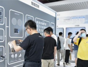 面容矩阵投影仪使用教程是什么？如何正确操作？