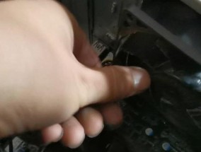 笔记本电脑排气扇刮擦声是故障吗？如何解决？