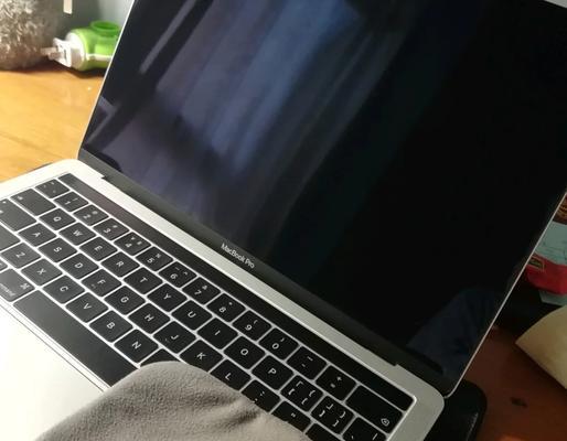 苹果笔记本屏幕清洁的正确方法是什么？  第3张
